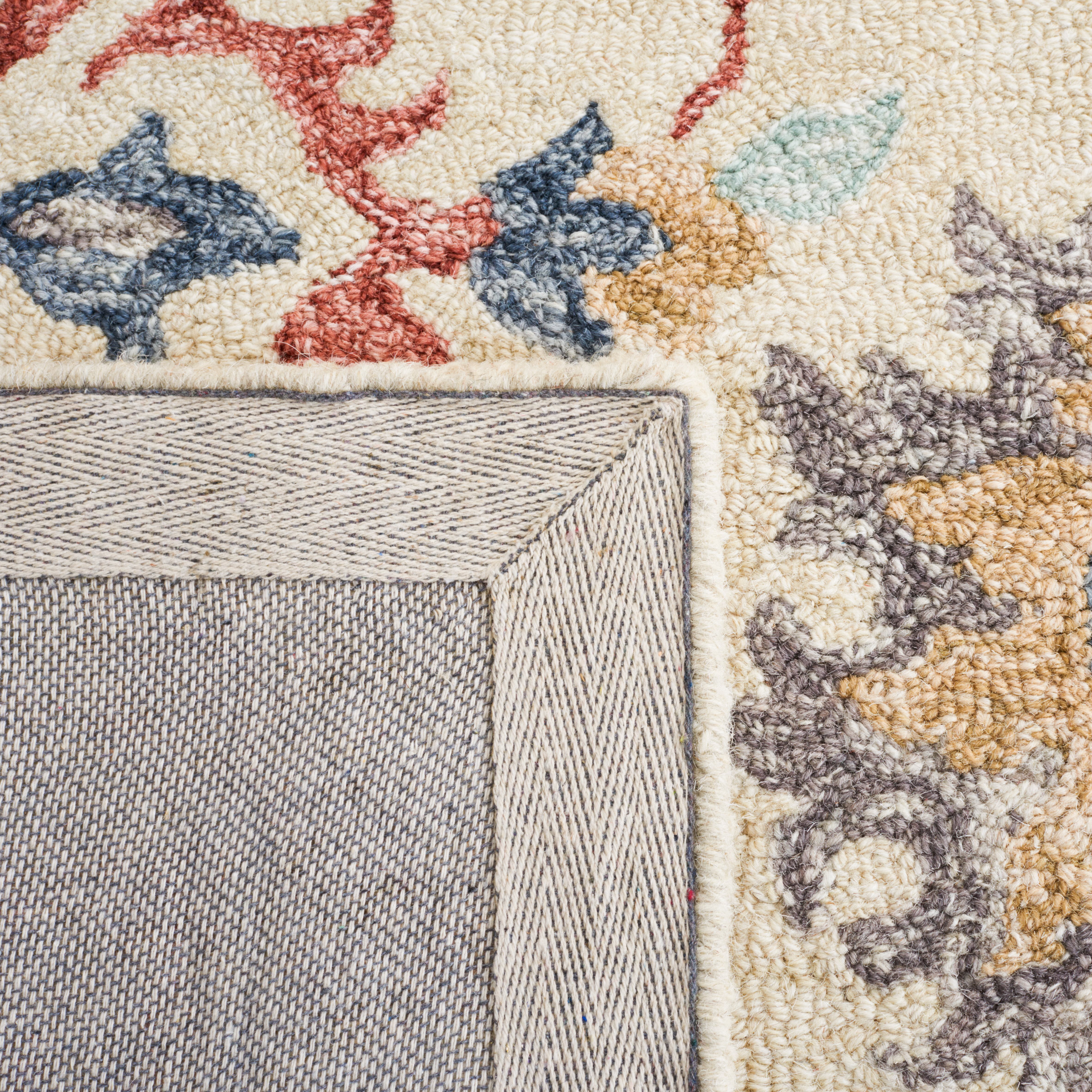 SAFAVIEH Metro Fernando Floral Area Rug, Beige/Rust, 6' x 6' Round