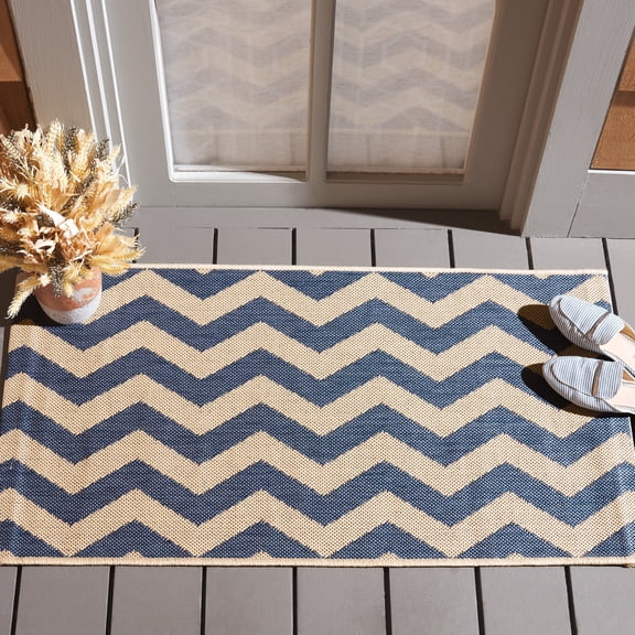 Safavieh Courtyard Ayden Chevron Indoor/Outdoor Area Rug, Blue/Beige, 2' x 3'7"