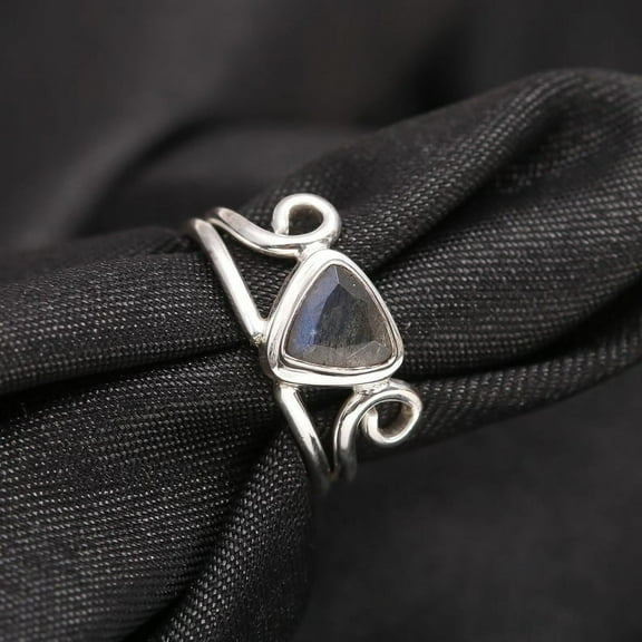 AG 925 Jewellery Modern Labradorite Triangle Gemstone Sterling Silver Ring