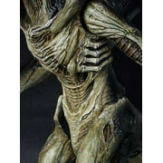 Hot Toys Aliens VS Predator Requiem Predalien Collectible Figure