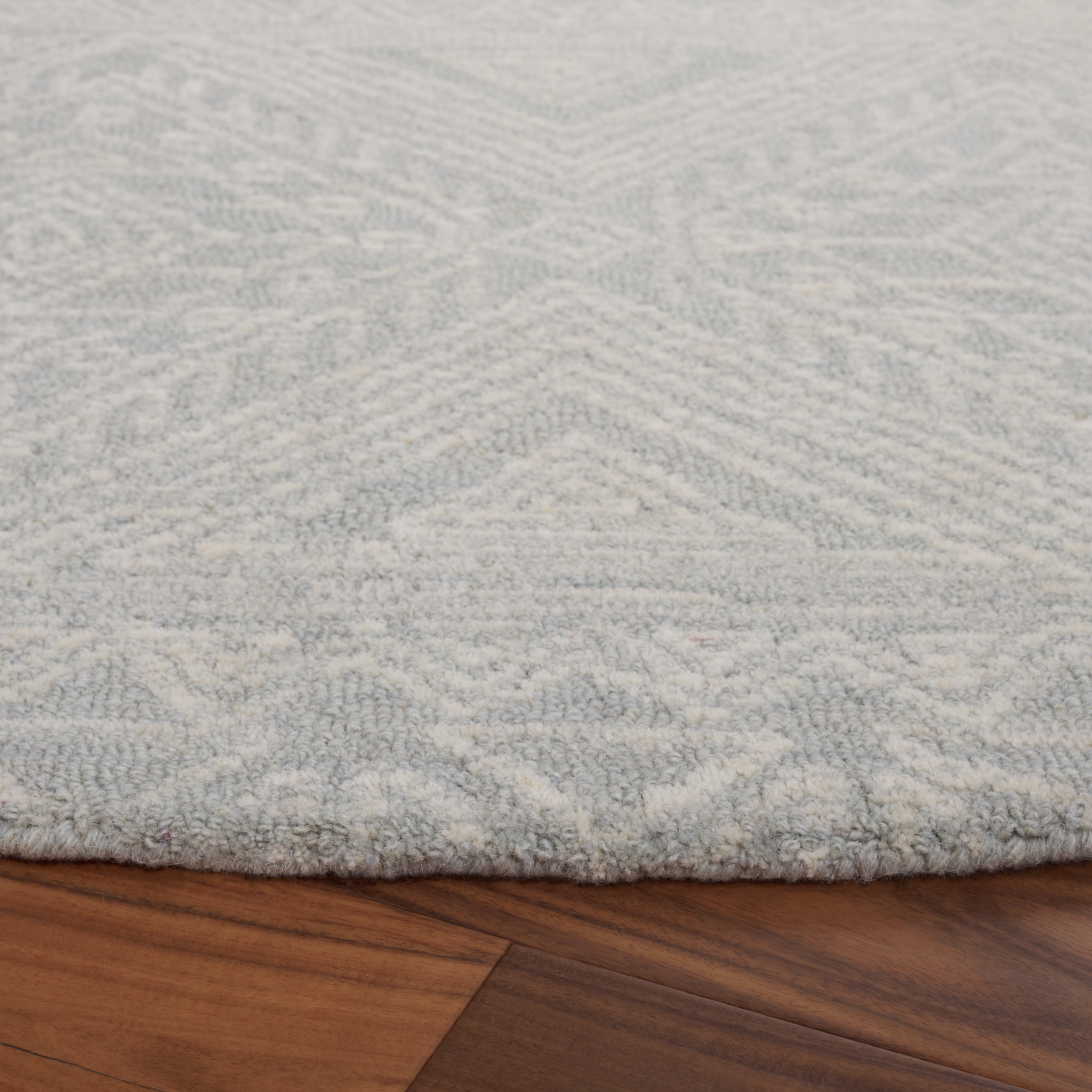 SAFAVIEH Micro-Loop Liana Medallion Area Rug, Light Grey/Ivory, 6' x 6' Round