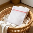 thumbnail image 1 of Bolsa de Lavandería de Bolsa con Cierre Reforzado, Bolsa de Lavado Anti Delicado, Red Protectora para Lavar Lencería Calcetines Ropa Diaria Cuidado de Lavandería Del Hogar, Blanco, M, 1 of 6