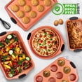 thumbnail image 4 of Set de 8 Moldes y Charolas para Hornear NutriChef, Antiadherentes, con Mangos de Silicona Resistentes Antiquemaduras, Acero al Carbono, Incluye Molde para Pan, Muffins, Bandejas y Crisper para Pizza, 4 of 7