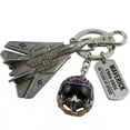 thumbnail image 1 of Llavero del 40.º aniversario de Top Gun, dije de metal de avión de combate y casco de piloto, el mejor recuerdo para tu compañero de ala, 1 of 1