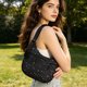 thumbnail image 4 of Bolso bandolera con estampado de estrellas y correa ajustable: bolso de hombro ligero para el día a día, la escuela, los viajes, las compras y actividades al aire libre., 4 of 6