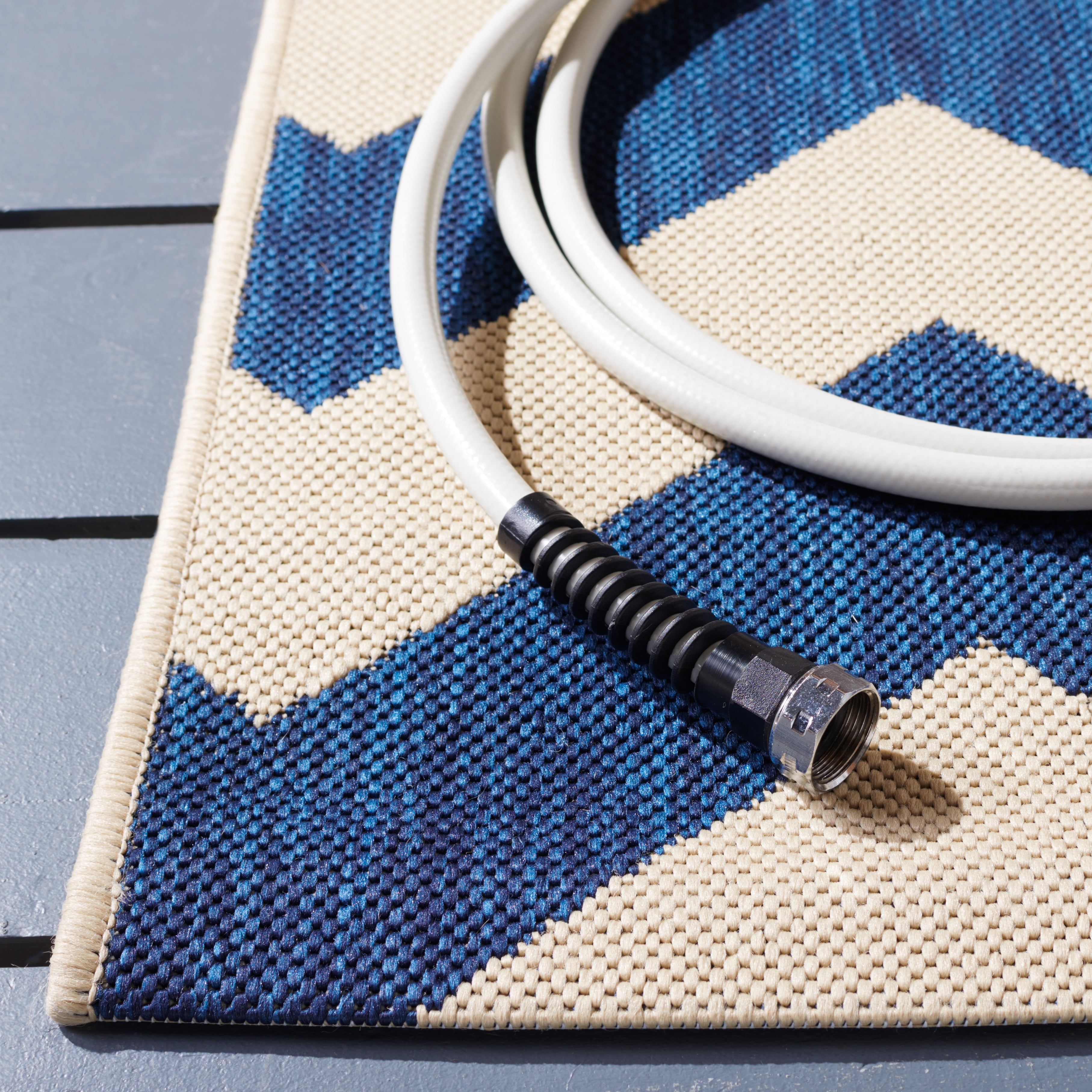 Safavieh Courtyard Bailey Chevron Indoor/Outdoor Area Rug, Navy/Beige, 6'7" x 6'7" Square