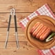 thumbnail image 4 of Herramientas para barbacoa Pinza para alimentos de acero inoxidable Pinza para carne de barbacoa Pinzas giratorias para salchichas de barbacoa Pinzas para girar salchichas de barbacoa Un corte, 4 of 4