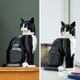 thumbnail image 2 of LEGO Ideas Le chat tuxedo 21349 Ensemble de construction (1710 pièces), 2 of 6