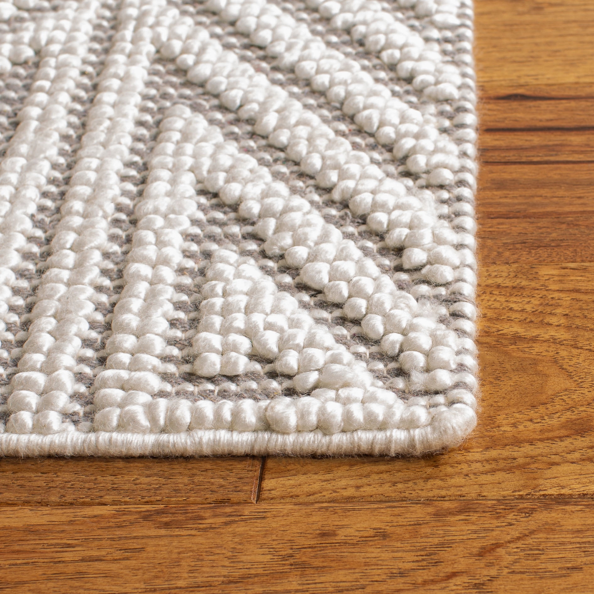 SAFAVIEH Natural Fiber Bedelia Geometric Runner Rug, Grey/Ivory, 2'3" x 8'