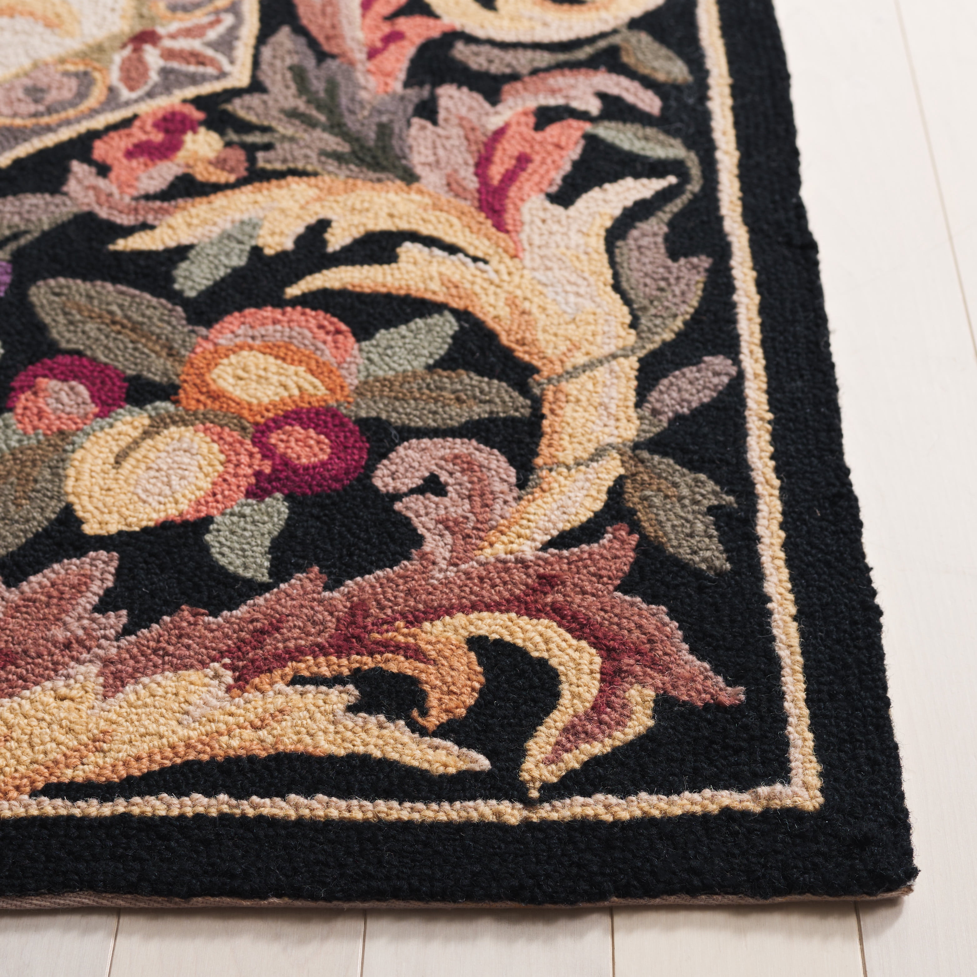 Safavieh Chelsea Samara Geometric Wool Area Rug, Black, 2'6" x 4'