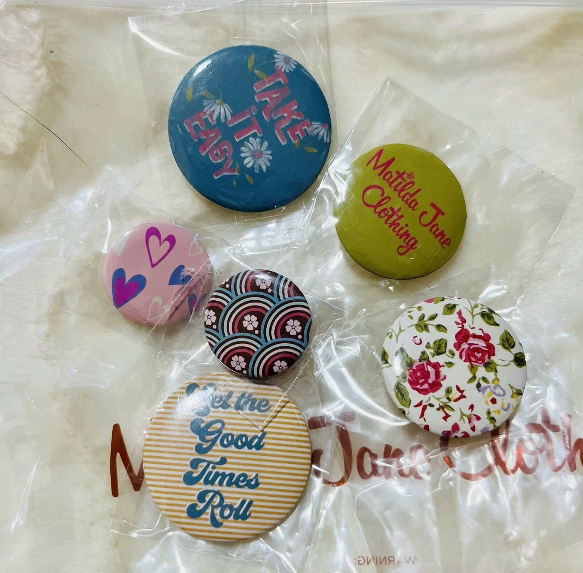 CIRCLE- Matilda, Jane Clothing, Set Six Button Pins New
