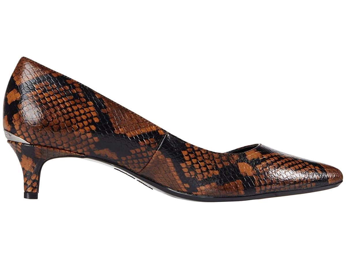 Calvin Klein Womens Gabrianna Pump 