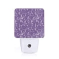 thumbnail image 1 of Balery Lavender Flowers Luz Nocturna LED con Sensor Automático, Enchufe con Sensor Crepuscular, Luz Suave de 0.5W para Dormitorio, Pasillo, Baño-US, 1 of 7