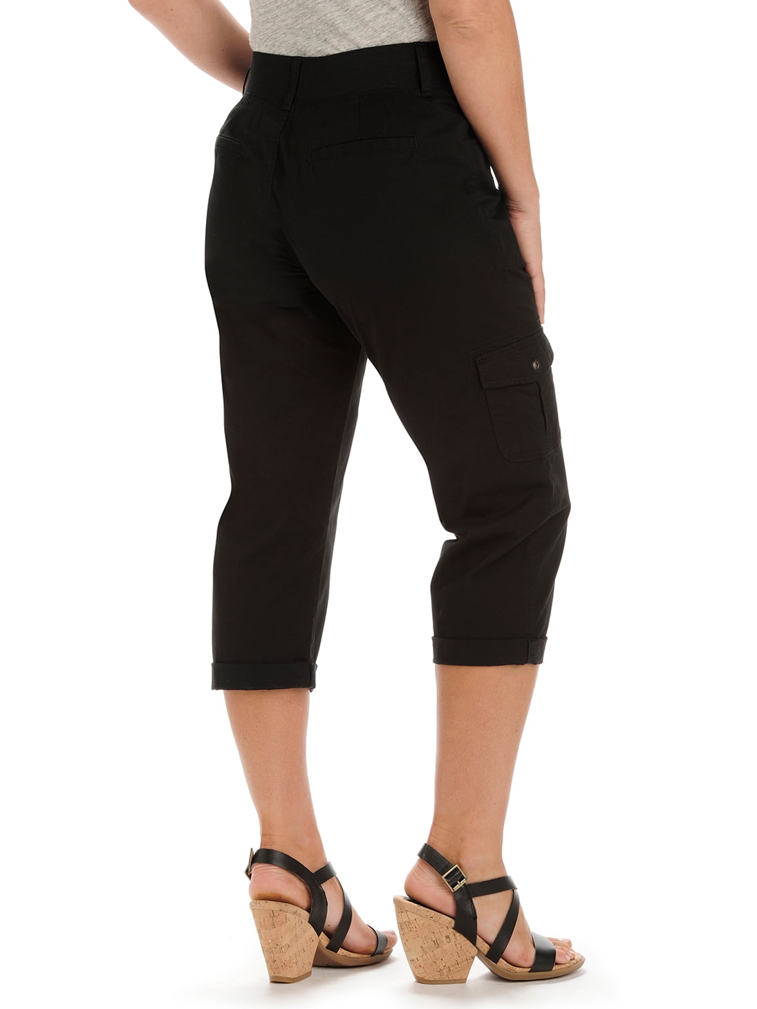 Lee Women's Relaxed Fit Austyn Cargo Capri Pant - Black, Black, 6 -  Walmart.com