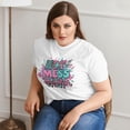 thumbnail image 4 of Camiseta de mujer de talla grande con cuello redondo y manga corta, divertida e informal, con gráficos novedosos., 4 of 4