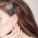 thumbnail image 4 of (4 piezas) Pinza para el cabello de Halloween con garra de mano de esqueleto, accesorios para peinar el cabello femenino compatibles con niñas, 4 of 5