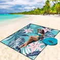 thumbnail image 1 of Manta de playa WIWIGO impermeable a prueba de arena de 180 x 200 cm para 2 a 8 adultos, 1 of 6