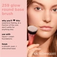 thumbnail image 3 of Brocha de maquillaje Real Techniques Glow, base redonda, vegana, 1 unidad, 3 of 9