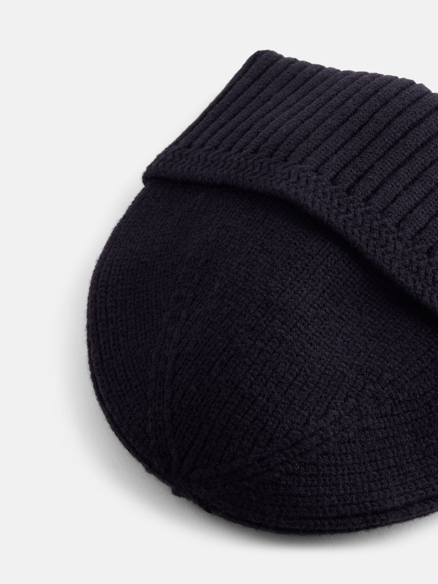 Scenario Women's Ribbed Beanie, Black Soot