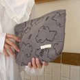 thumbnail image 2 of Bolsas de cosméticos para artículos de tocador para mujer, monedero portátil con estampado de oso de dibujos animados de pana (gris), 2 of 3