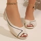 thumbnail image 1 of MKLEKYY Sandalias Nuevas Huecas, Ropa de Abrigo de Moda para Mujer, Zapatos de Boca de Pez, Sandalias de Verano para Mujer de Suela Plana, Informales, A Juego Con El Color, 1 of 4