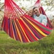 thumbnail image 3 of Fiudx Hamaca de Jardín, Cómoda Cama Colgante de Tela, Diseño Robusto Que Soporta Hasta 300 Kg, Incluye Bolsa de Viaje Portátil, Ideal para Relajarse Al Aire Libre, Ideal para Amantes de La Naturaleza, 3 of 4