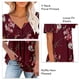 thumbnail image 4 of Camiseta floral con cuello en V y dobladillo con volantes para mujer, camisas cortas holgadas, blusa corta plisada, rojo vino M, 4 of 5