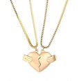 thumbnail image 1 of Collares de pareja Yuxing colgante romántico de corazón todo en oro código de producto 52458, 1 of 1