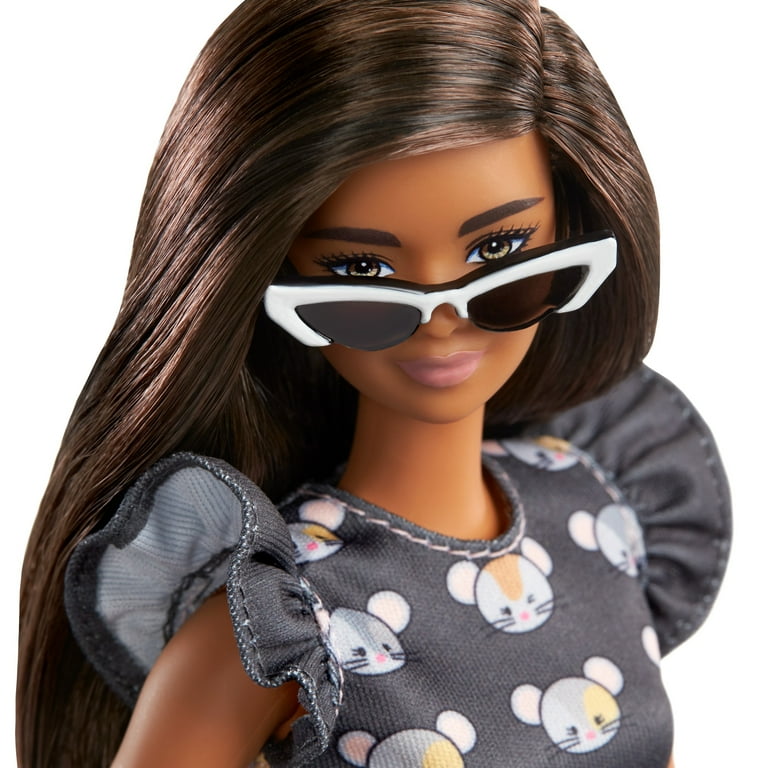 Barbie Fashionistas Doll 140 with Long Brunette Hair Wearing Barbie Fashionistas Doll 140 with Long Brunette Hair Wearing