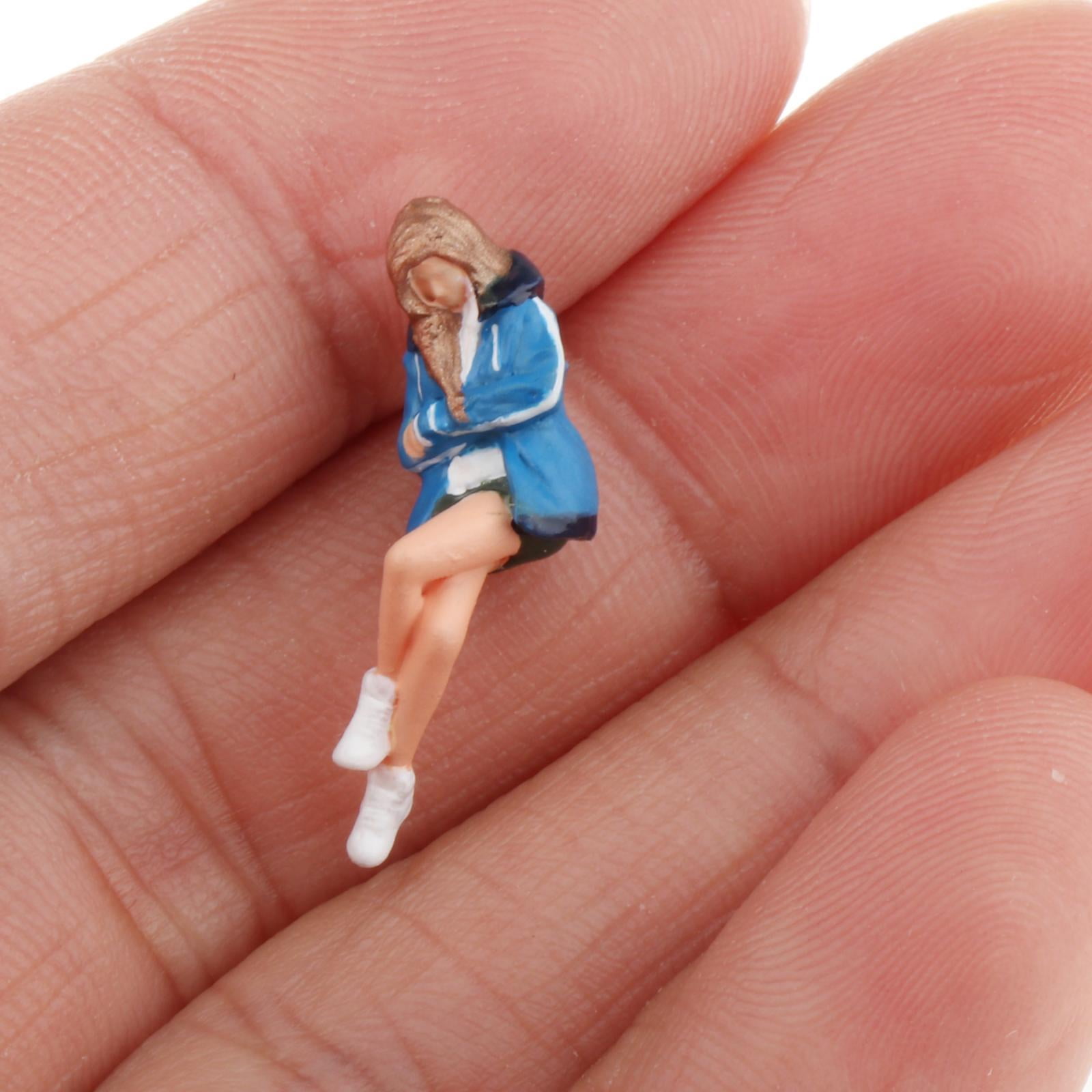 LeeQinersw 2x 1:64th Scale People Figurines Miniature Model Toys for Scenery Decoration