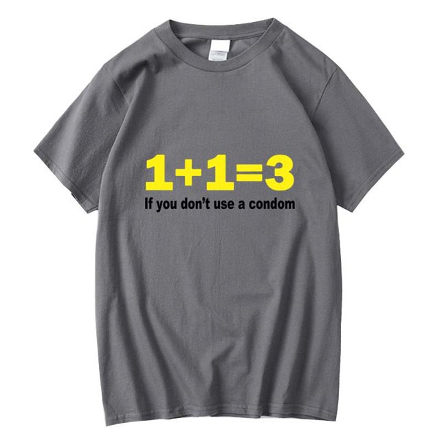 1+1 = 3Mathematical formula T-Shirt Round neck women‘s short sleeve clothes T-Shirt