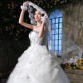 thumbnail image 2 of Elegant 1 Tier Lace Applique Edge Fingertip Wedding Bridal Veil - White, 4.9ft, 2 of 6