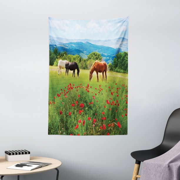 Animal Decor Wall Hanging Tapestry, Various Kinds of Horses Eating