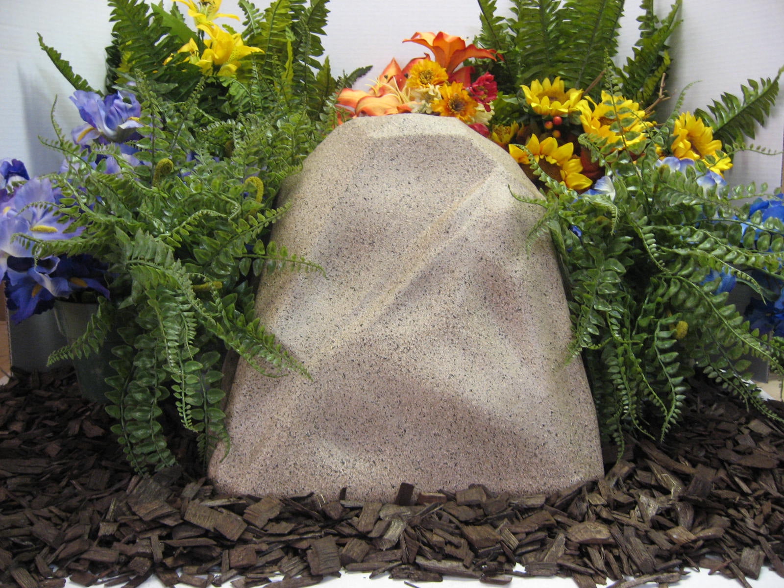 Watering Rock Portable Automatic Irrigation Drip System Sandstone