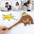 thumbnail image 3 of Figura de gorila antiestrés, 16 cm, marrón, juguete antiansiedad, suave y estrujable, ideal para ocio, entretenimiento y alivio del estrés., 3 of 5