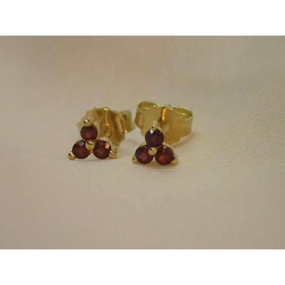 Natural Garnet Earrings ,Trio Stud Earrings, January Birthstone Earrings, Three Stone Earrings, Minimalist Earrings,Gold Plated Earrings