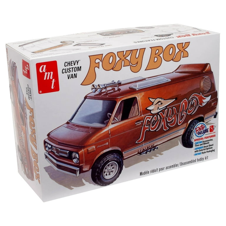 AMT 1975 Chevy Van Foxy Box 125 AMT1265 Plastics Car/Truck 1/24-1