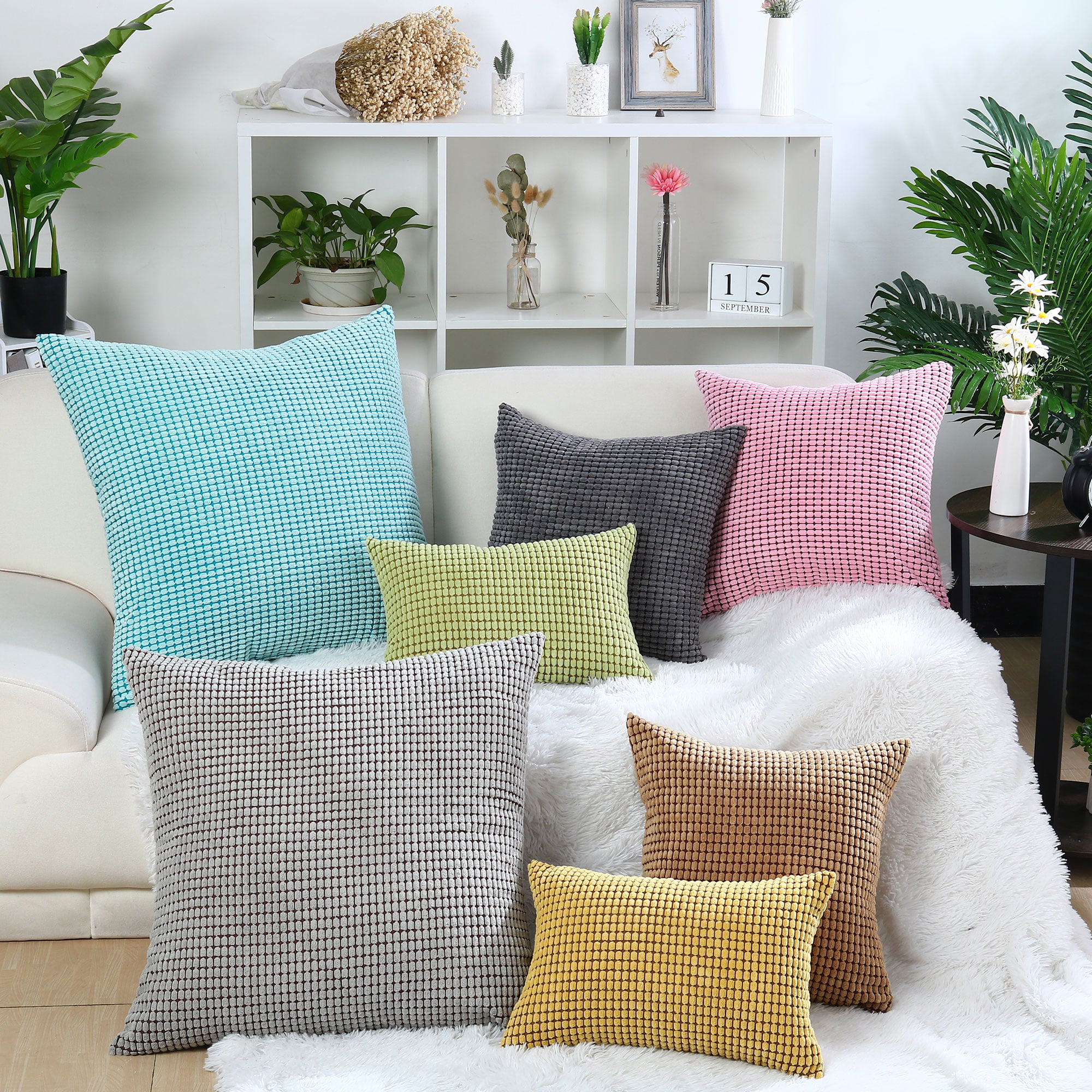 Sofa Throw Pillow 18 x 18 Designart CU14722-18-18 Blur Motion Traffic Trail in Modern City Cushion Cover for Living Room