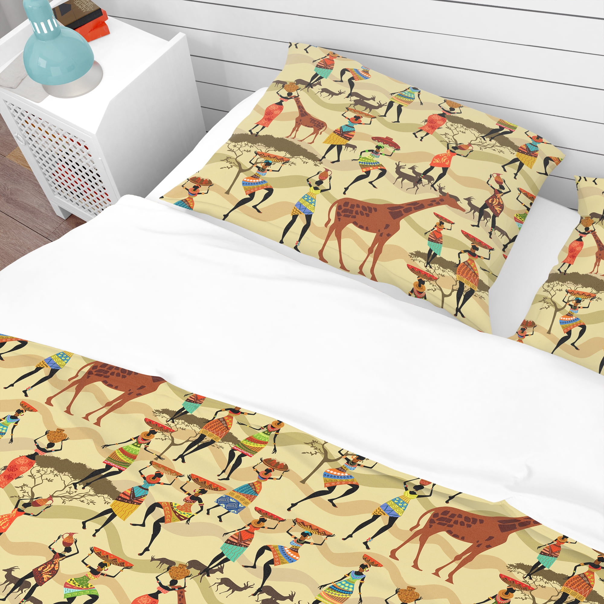 Designart 'Texture with African Women' Tropical Duvet Cover Set