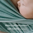 thumbnail image 4 of Fular portabebés Boba Serenity Sea Mist ergonómico, 4 of 9