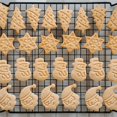 thumbnail image 2 of 4pcs Set Plastic Cookie Baking Molds, Christmas Biscuit Cutter, Christmas Household Baking Tool (Snowman / Snowflake / Christmas Tree / Santa Claus Pattern Baking Molds), 2 of 4