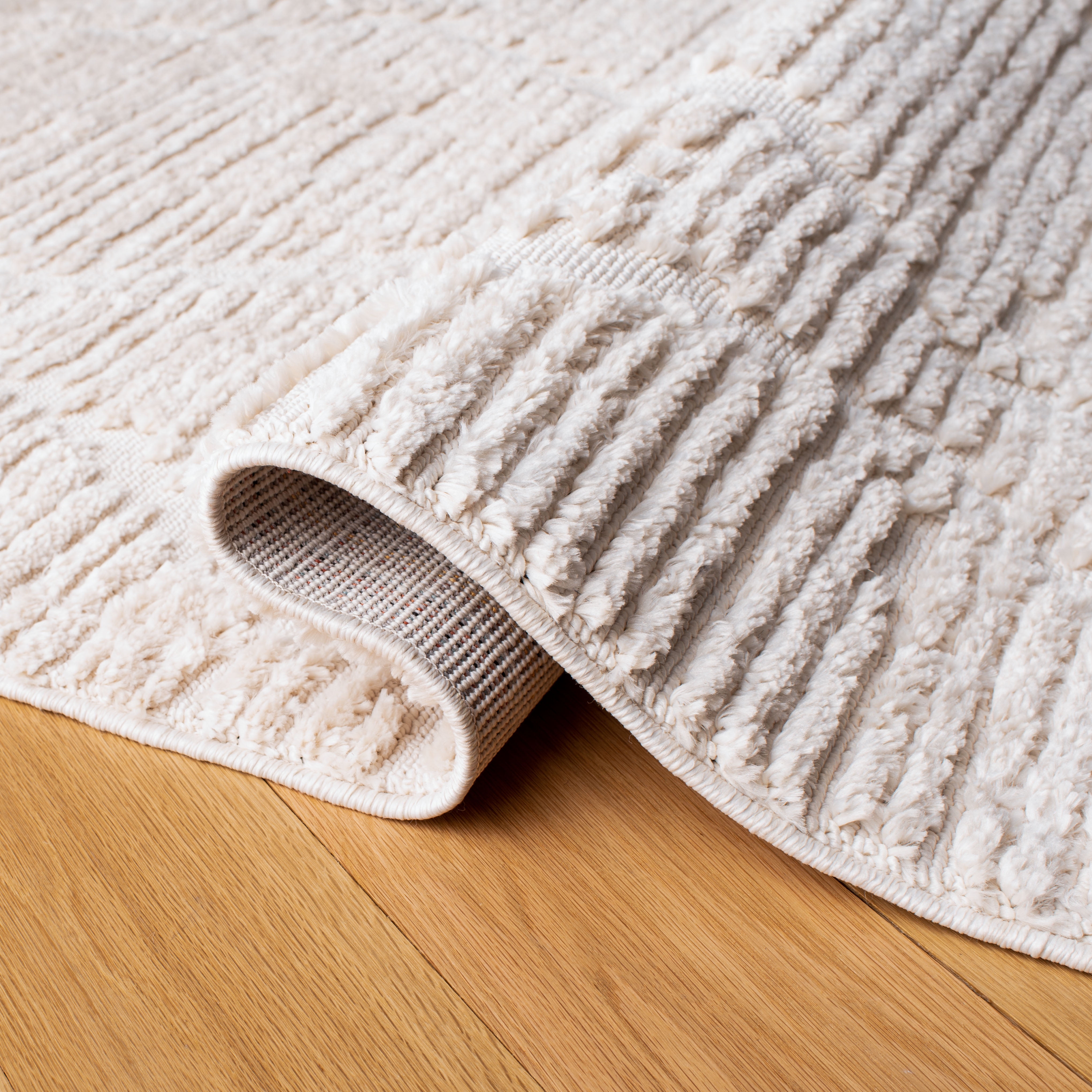 Safavieh Marrakesh Naila Geometric Polyester Area Rug, Beige, 6'6" x 9'