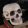 thumbnail image 4 of Calavera artificial de Halloween, adorno de calavera asustada, accesorios para casa de fantasmas, suministros para fiestas (3), 4 of 7