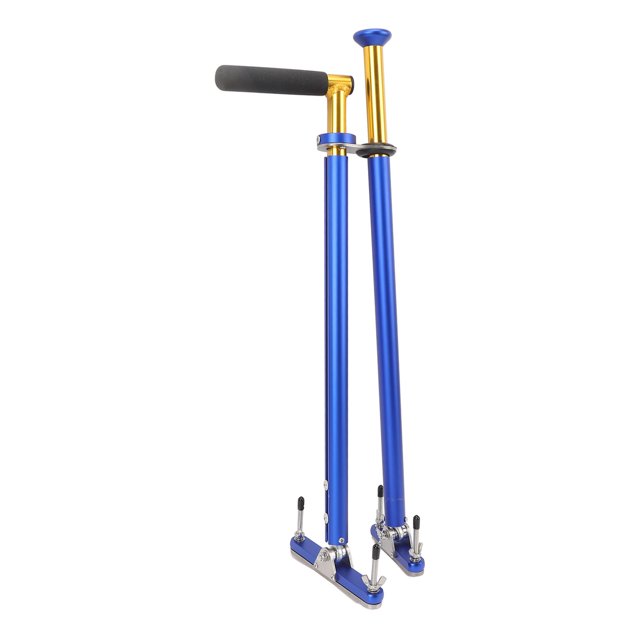 control manual asistido por pedal de automóvil, dispositivo de conducción para discapacitados Anggrek con mango del acelerador 86.36 cm y mango del freno 81.28 cm, aleación de aluminio y acero inoxidable; vista frontal con dos varillas azules, componentes dorados y empuñadura negra texturizada, base con accesorios de montaje; apto para controlar freno y acelerador con una mano y también usado para familiarización con controles manuales.