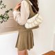 thumbnail image 4 of Bolso de hombro de alta gama para niña, nuevo bolso bandolera con cadena de perlas, ligero, de lujo, con pliegues debajo del brazo, 2025, 4 of 5