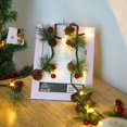 thumbnail image 3 of Guirnalda de luces LED navideñas con forma de piña, cada una de 6.6 pies, 20 LED, funciona con pilas, cono de pino navideño, bayas rojas, guirnalda de luces para fiesta de Navidad, dormitorio, árbol, decoración de mesa, agujas de pino brillar Electrónica, 3 of 5