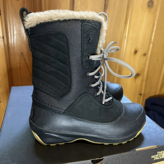 W Shellista IV MD WP TNF