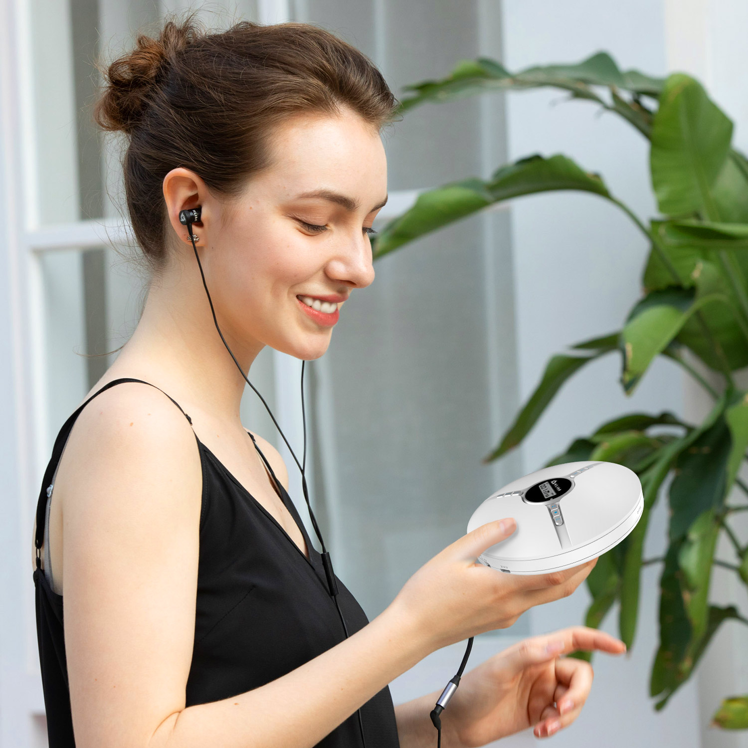 KLIM Discman - Portable CD Player with Built-in Battery, Includes KLIM Fusion Earphones. Compact Mini CD Players, Personal, Compatible with CD-R, CD-RW, and MP3. CD Walkman. 2022 New - White