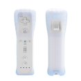 thumbnail image 3 of Funda de silicona para Wii LACTIVX Pack de 2 unidades blanco + correa de muñeca, 3 of 7