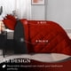 thumbnail image 4 of Set de edredón Downluxe Twin Rojo/Negro con 1 funda de almohada, 4 of 6